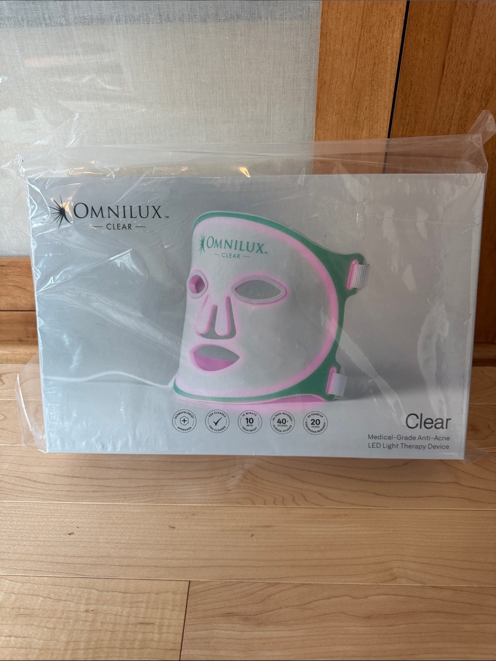 New in Box Omnilux Clear LED Light Therapy Mask